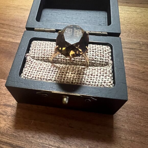 18K Gold ring with large 14+ carat oval cut smoky quartz in size 8.75 - Picture 7 of 7